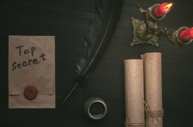 En iyi gizli mesaj belge. Bilgi yasak. Dedektif Ajan Resepsiyon Masa kavramı arka plan. Gizli anlaşma.