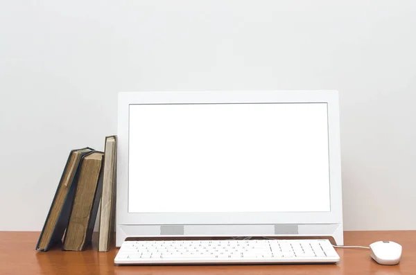 Masaüstü Bilgisayar Boş Beyaz Ekran Beyaz Arka Plan Üzerinde Izole — Stok fotoğraf