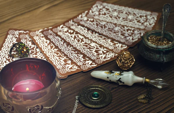 Tarot Kartları Fortune Teller Masada Kehanet Büyücülük — Stok fotoğraf