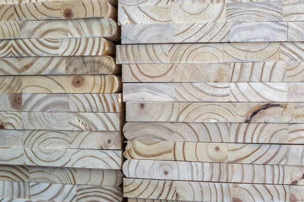 Passos de madeira no armazém — Fotografia de Stock