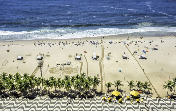 Copacabana Beach van hoge hoek, Rio de Janeiro, Brazilië — Stockfoto