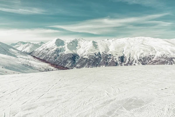 Winter panorama of high mountains ski slopes, — Stock Photo, Image