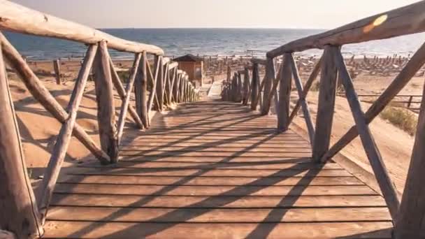 Drewniana Ścieżka Prowadząca Plażę Modica Beach Sycylii — Wideo stockowe
