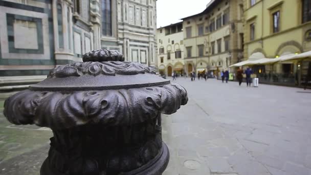 Piazza Del Duomo Florence Tourists Visiting Cloudy Day Light Enhances — Stock Video