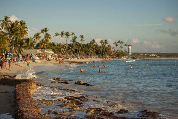 Widok plaży Dominicus w Bayahibe o zachodzie słońca 3 — Zdjęcie stockowe