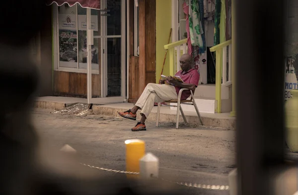 Персоналии: Баяхибе на улице 6 — стоковое фото