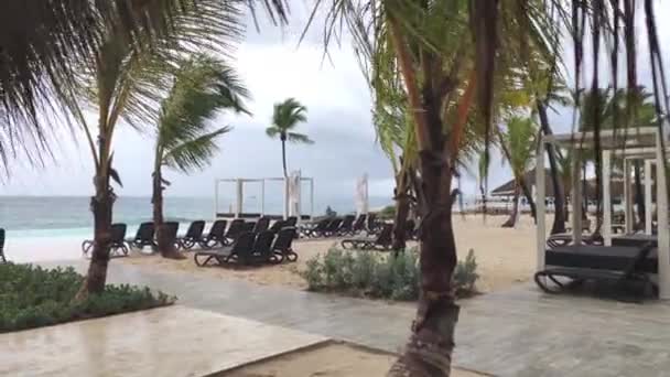 Regentag Resort Mit Meer — Stockvideo