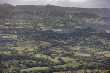 Dominik Cumhuriyeti 'nde Montaña Redonda Panoraması 23