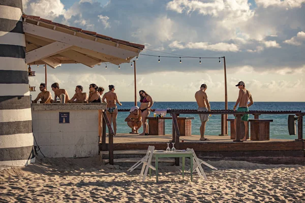 Strandbar op Dominicus strand in Dominicaanse Republiek — Stockfoto