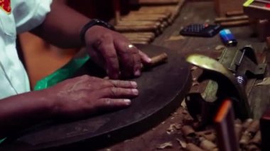 BAYAHIBE, DOMINICAN REPUBLIC 8 JANUARY 2020: Cigar manufacturing hand made 3