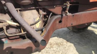 Eski traktör motoru 4