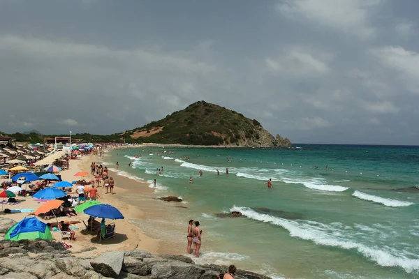 Sardunya Kayalık Doğal Plaj Manzarası Yaz Günlerinde — Stok fotoğraf