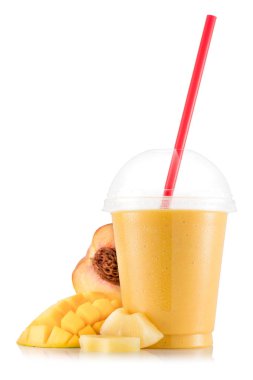 Şeftali, mango ve ananas güler yüzlü plastik kap içinde