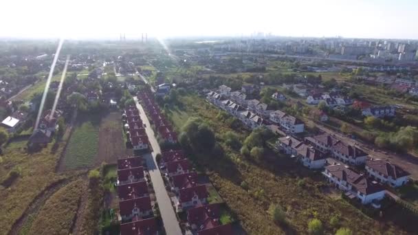 Warszawa förorter och floden Vistula Visa från ovan — Stockvideo