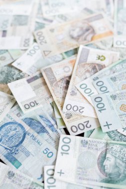 Masa üzerinde cilalama kağıt para yığını - iş ya da mali konsept