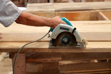 Daire testere kesim ahşap tahta doğrama Atölyesi