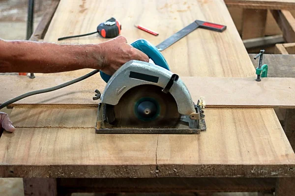 Daire testere kesim ahşap tahta doğrama Atölyesi