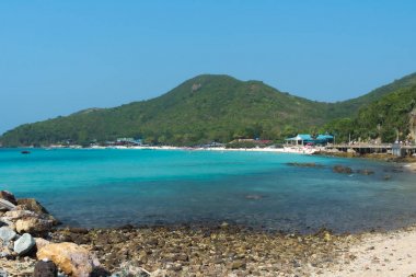 Güzel tropikal deniz manzarası Koh Lan, Pattaya, Tayland.