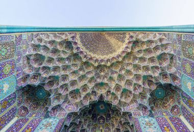 Mozaik Isfahan Şah caminin giriş kapısı
