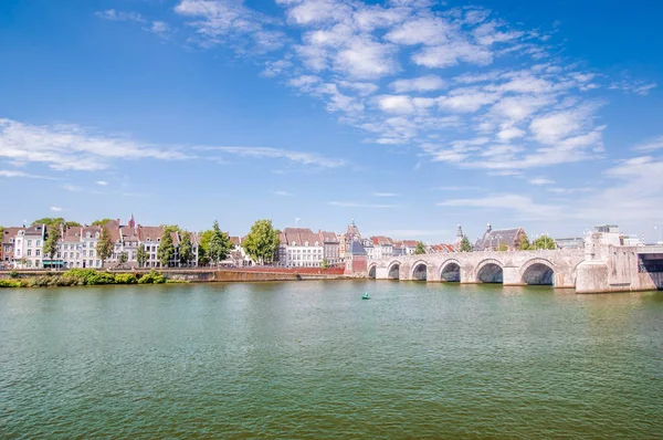 Sint Servaasbrug en Masstricht — Foto de Stock