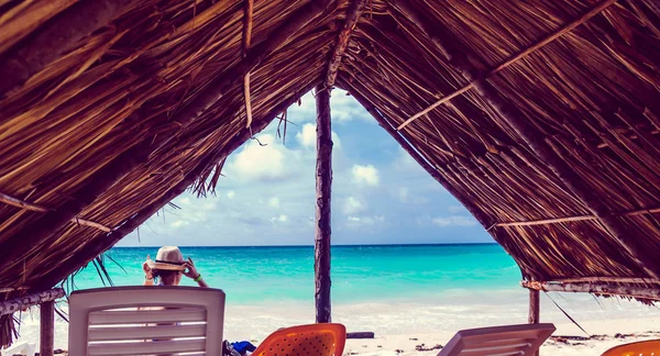 Cabana de praia por Playa blanca Baru ao lado de Cartagena — Fotografia de Stock