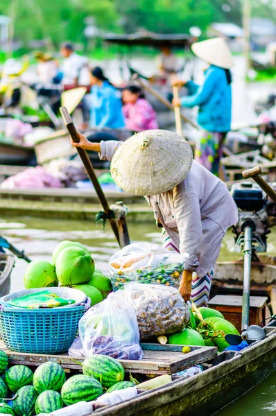 Swimming Market on the Mekong by Can Tho — Stock Photo, Image