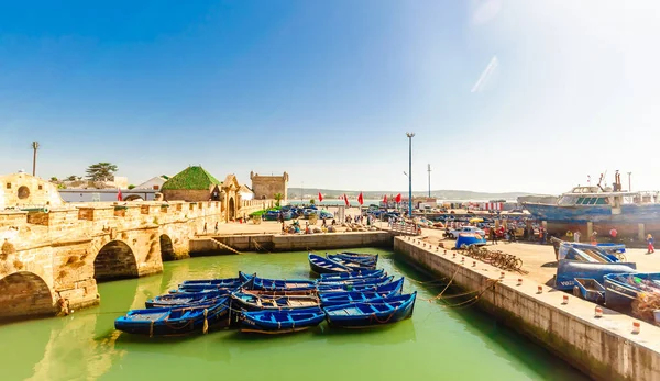 Vissersboten in de haven van Essaouira — Stockfoto