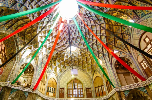 Cupola dell'edificio del bazar in Kashan in Iran — Foto Stock