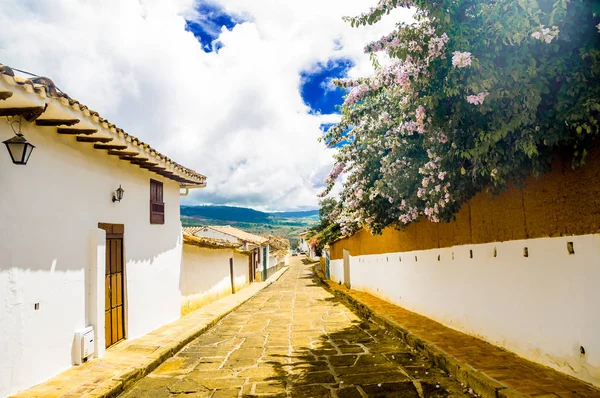 Colonial buildings in old town of Barichara — Stock Photo, Image