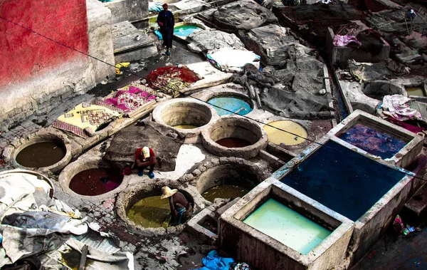 Traditional tannery in Marrakesh - Morocco — Stock Photo, Image