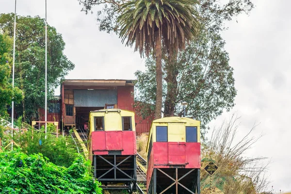 Historische Seilbahnartilleria in valparaiso chile — Stockfoto