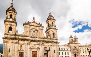 Katedral Primatial Bolivar kare de Bogota - Kolombiya