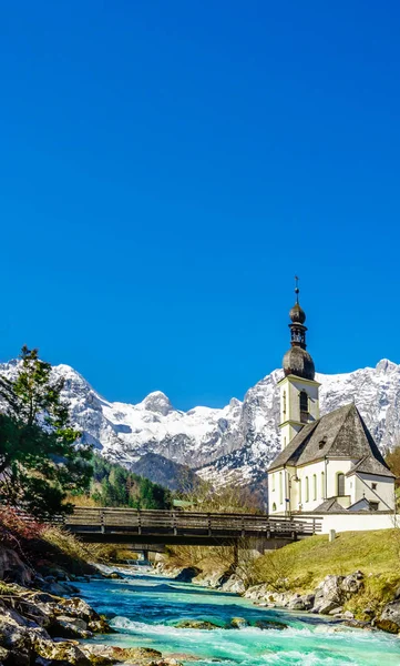 Kościół w Ramsau, Alpy Bawarskie — Zdjęcie stockowe