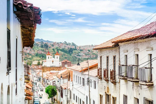 Edificios coloniales en el antiguo remolque de Sucre - Bolivia — Foto de Stock