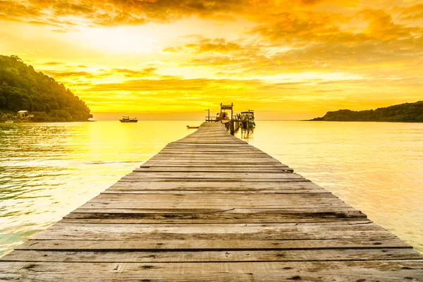 Orange sunset and pier on tropical island Koh Kood - Thailand — Stock Photo, Image