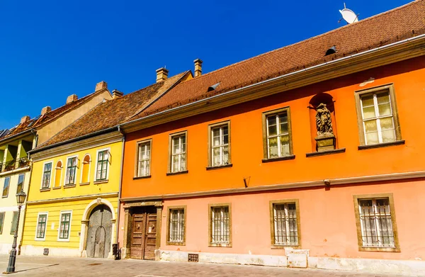 부다페스트 헝가리에 Buda 성곽에 의해 역사적인 건물 — 스톡 사진
