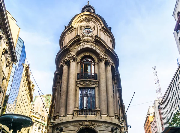 A Santiago tőzsde épülete vagy Bolsa de Comercio San — Stock Fotó