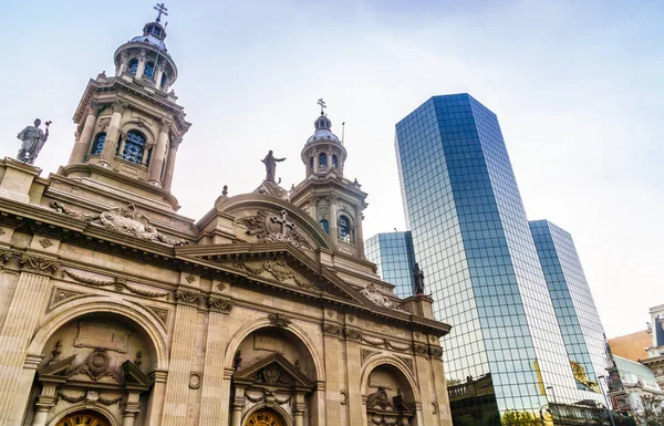 Catedral de Santiago en Plaza de Armas en Santiago de Chile — Foto de Stock