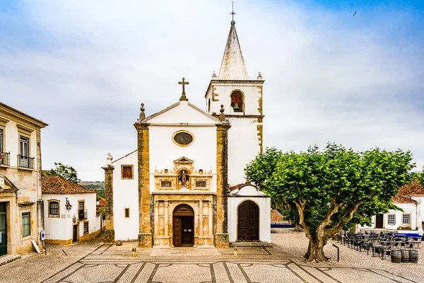 Vista de la Iglesia de Santa Maria en Obidos, Portugal —  Fotos de Stock