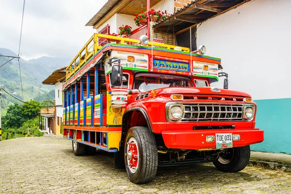 Jardin Colombia Março 2019 Vista Sobre Ônibus Rural Tradicional Colorido — Fotografia de Stock