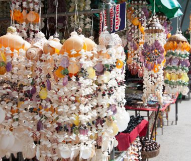 Kabukları yapılan perdeler