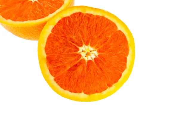 Close up van verse sunkist orange gesneden helft geïsoleerd — Stockfoto