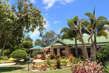 Yerel türler ve diğer kuraklık hoşgörülü p ile Avustralya çim