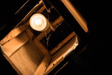 Ahşap kutusunda ki klasik lamba tarzı Işık Ampüller