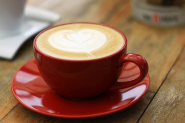 aşk desenli kahve