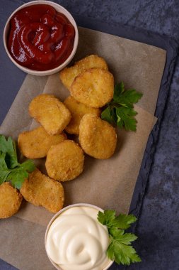 Tavuk göğsü nuggets