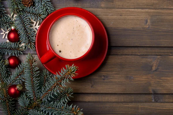 Cappuccino och jul dekoration — Stockfoto