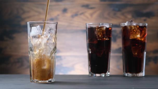Pouring Full Glass Drink Cola Foam Sweet Drink Ice Bubbles — Stock Video