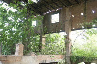 Eski terk edilmiş fırın