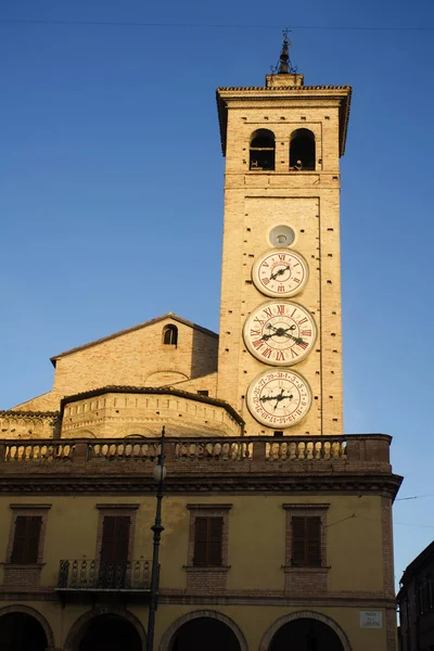 Tolentino, ο Πύργος της ρολόγια — Φωτογραφία Αρχείου
